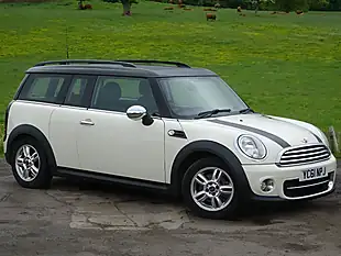 Used 2011 MINI Clubman Cooper White - Interior and Exterior details 7