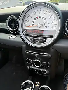 Used 2011 MINI Convertible One White - Interior and Exterior details 10