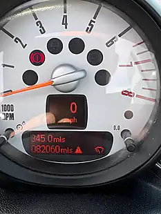 Used 2011 MINI Convertible One White - Interior and Exterior details 11