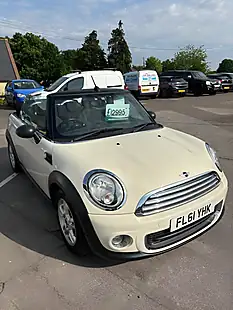 Used 2011 MINI Convertible One White - Interior and Exterior details 3