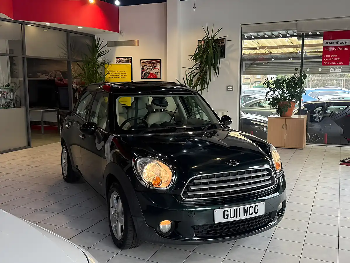 Used 2011 MINI Countryman ALL4 Green - Front View