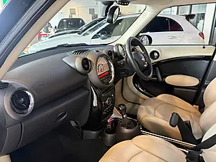 Used 2011 MINI Countryman ALL4 Green - Interior and Exterior details 16