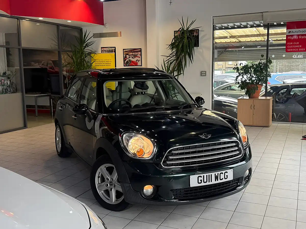 Used 2011 MINI Countryman ALL4 Green - Interior and Exterior details 3