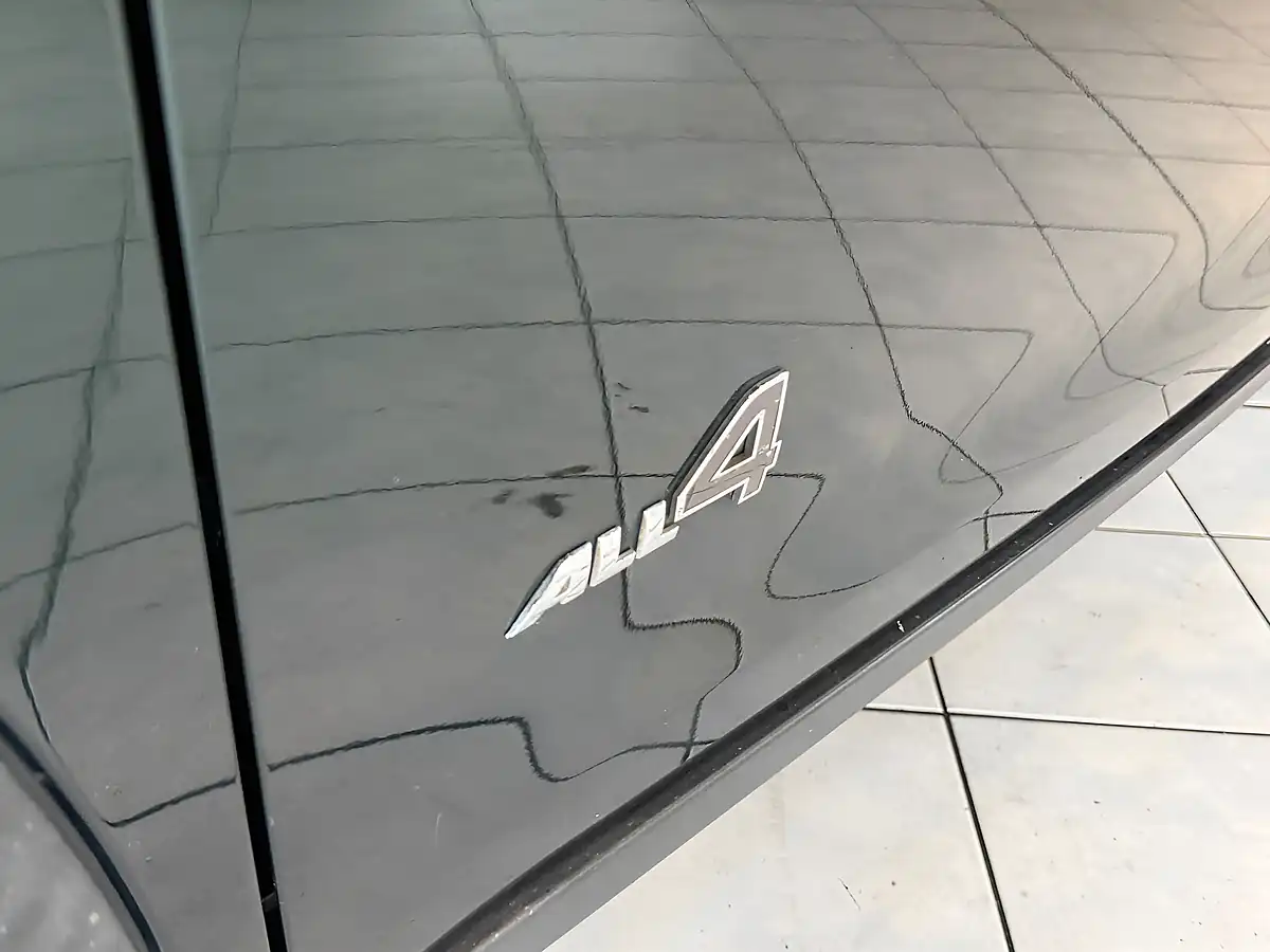 Used 2011 MINI Countryman ALL4 Green - Interior and Exterior details 6