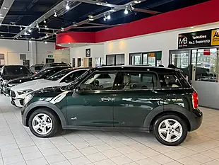 Used 2011 MINI Countryman ALL4 Green - Interior and Exterior details 7
