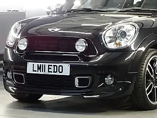 Used 2011 MINI Countryman Cooper Black - Interior and Exterior details 8