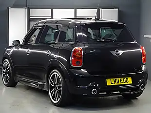 Used 2011 MINI Countryman Cooper Black - Interior and Exterior details 9