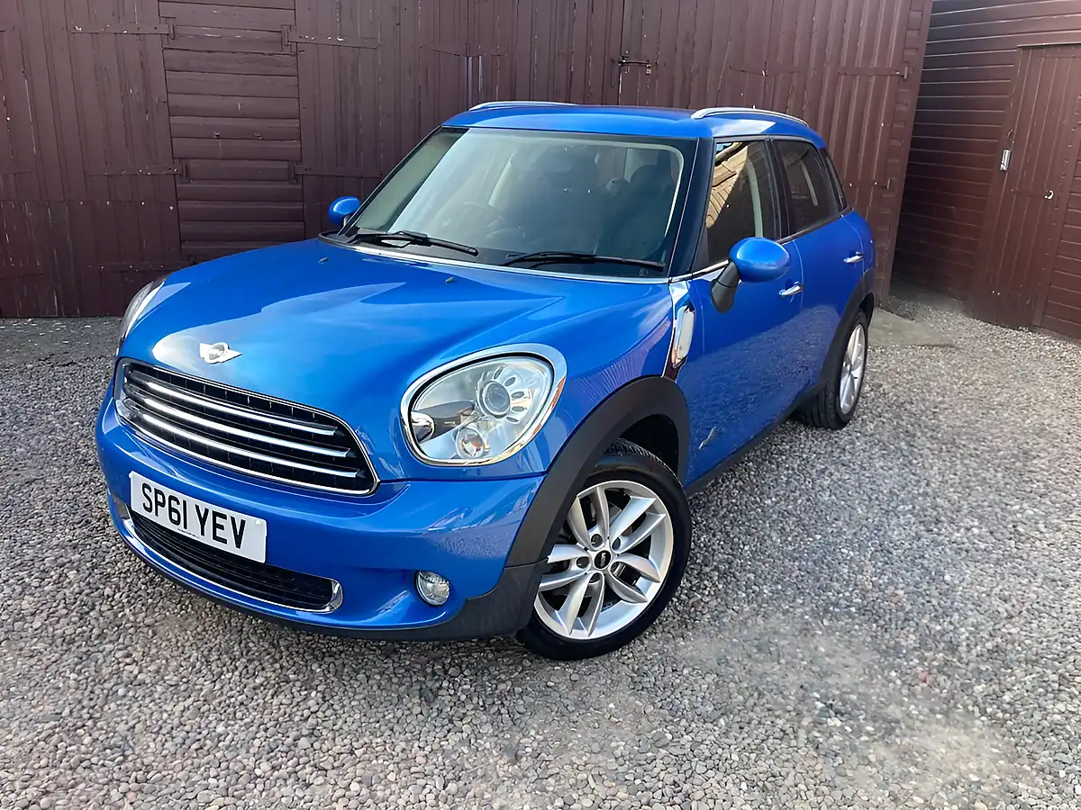 Used 2011 MINI Countryman Cooper Blue - Interior and Exterior details 2