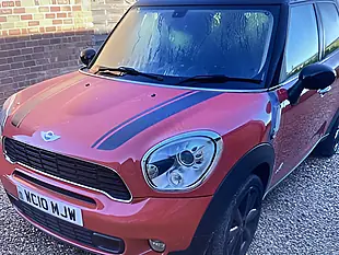 Used 2011 MINI Countryman Cooper (chili Ii Pack) Pure Red - Interior and Exterior details 4