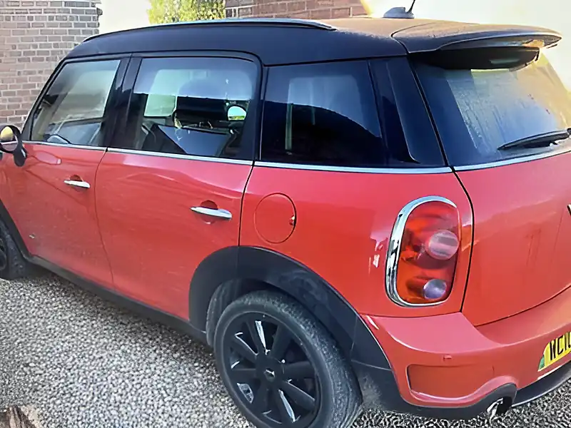 Used 2011 MINI Countryman Cooper (chili Ii Pack) Pure Red - Interior and Exterior details 5