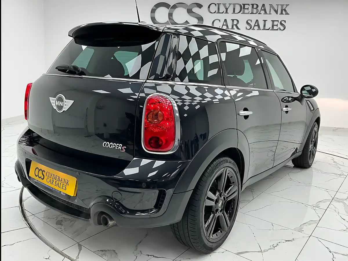 Used 2011 MINI Countryman Cooper S Black - Interior and Exterior details 7