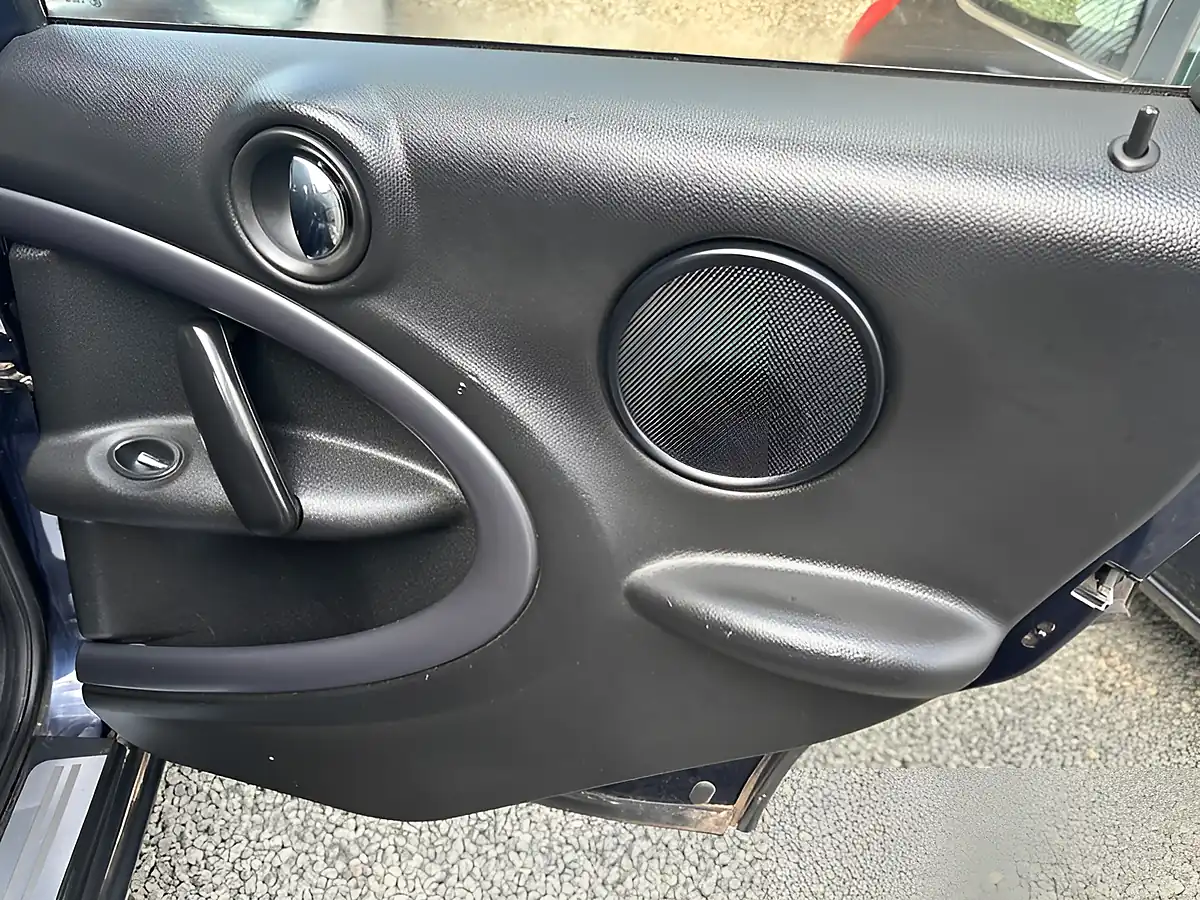 Used 2011 MINI Countryman Cooper S Blue - Interior and Exterior details 16