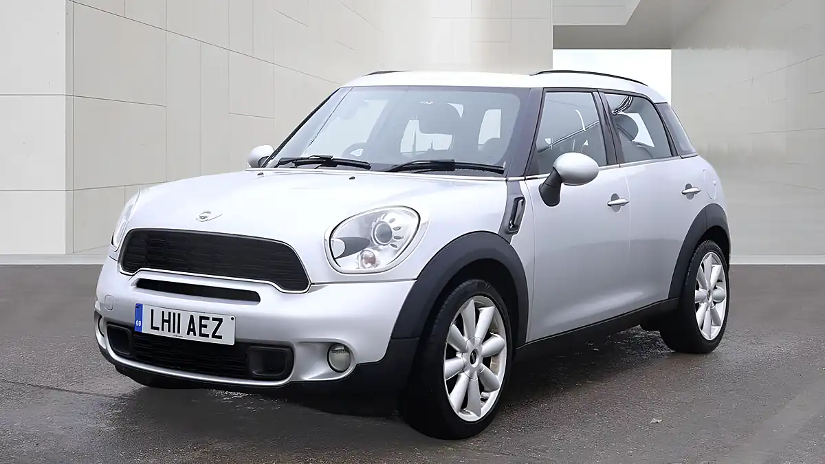 Used 2011 MINI Countryman Cooper S Silver - Front View
