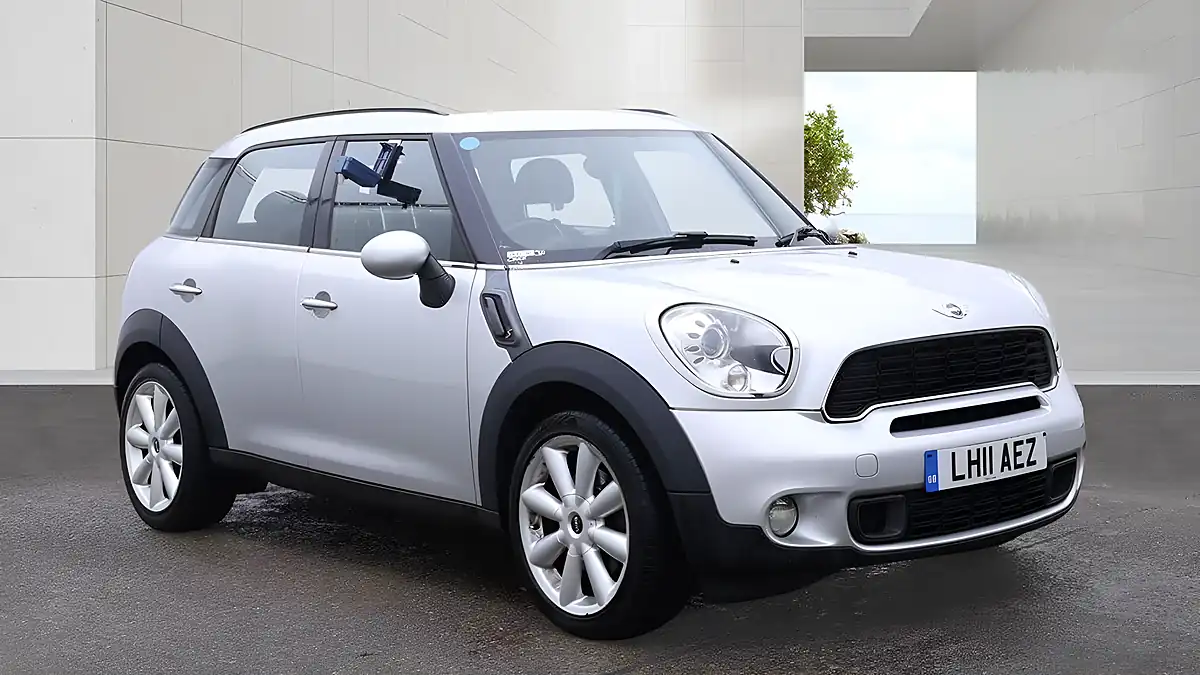 Used 2011 MINI Countryman Cooper S Silver - Interior and Exterior details 2
