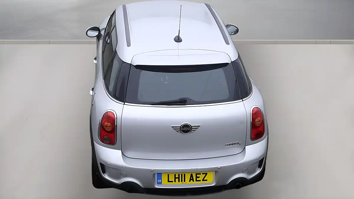 Used 2011 MINI Countryman Cooper S Silver - Interior and Exterior details 8