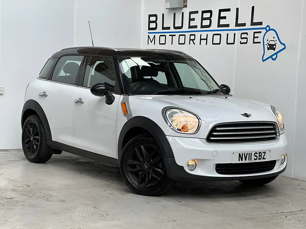 Used 2011 MINI Countryman Cooper White - Front View