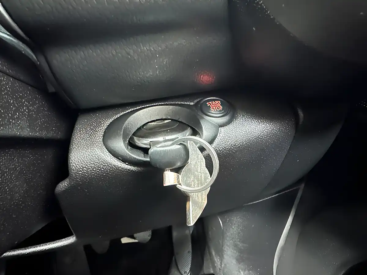 Used 2011 MINI Countryman Cooper White - Interior and Exterior details 13