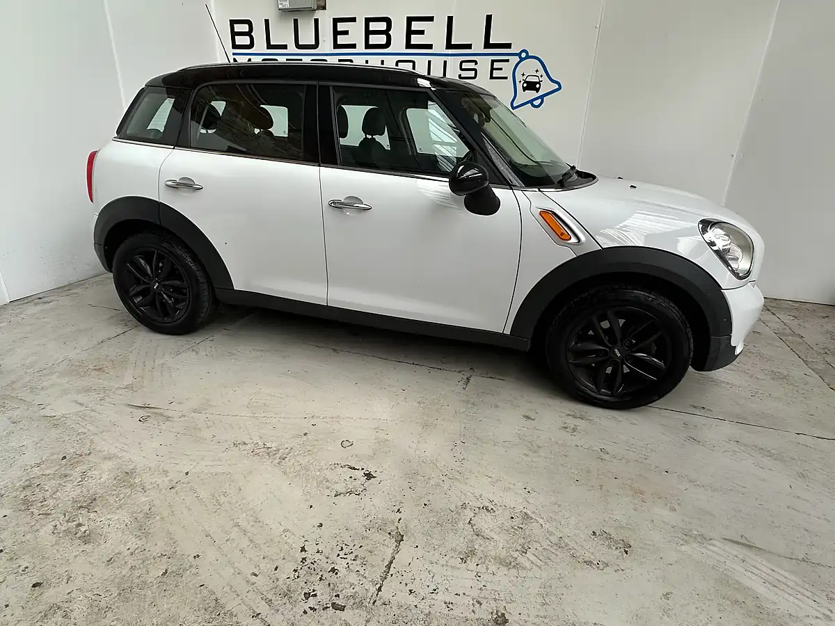 Used 2011 MINI Countryman Cooper White - Interior and Exterior details 7