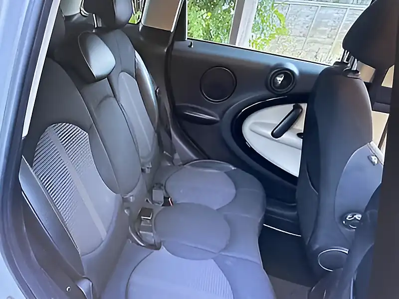 Used 2011 MINI Countryman Cooper White - Interior and Exterior details 7