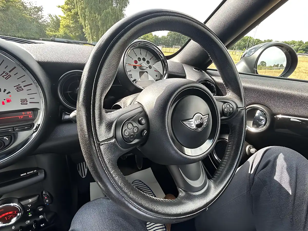 Used 2011 MINI Coupe Cooper Spice Orange Metallic - Interior and Exterior details 16