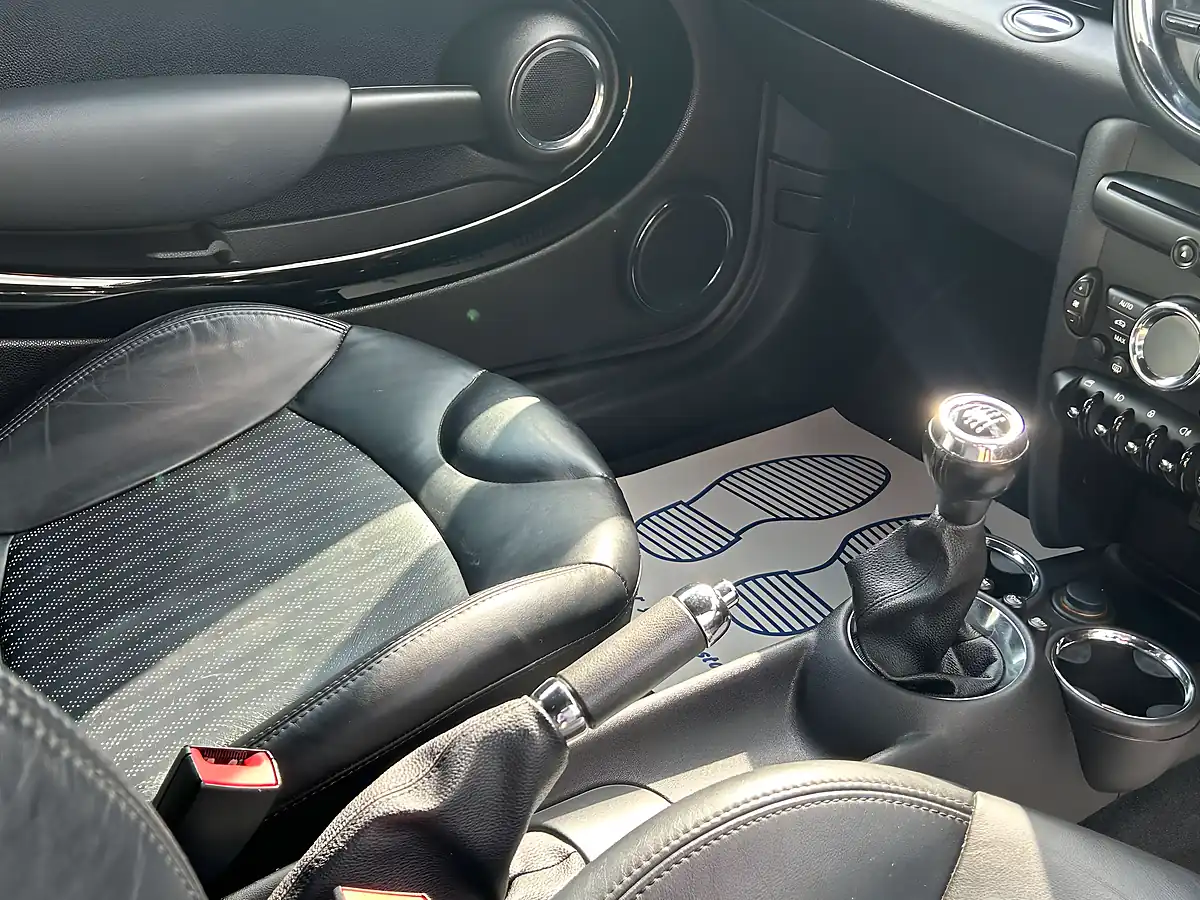 Used 2011 MINI Coupe Cooper Spice Orange Metallic - Interior and Exterior details 18