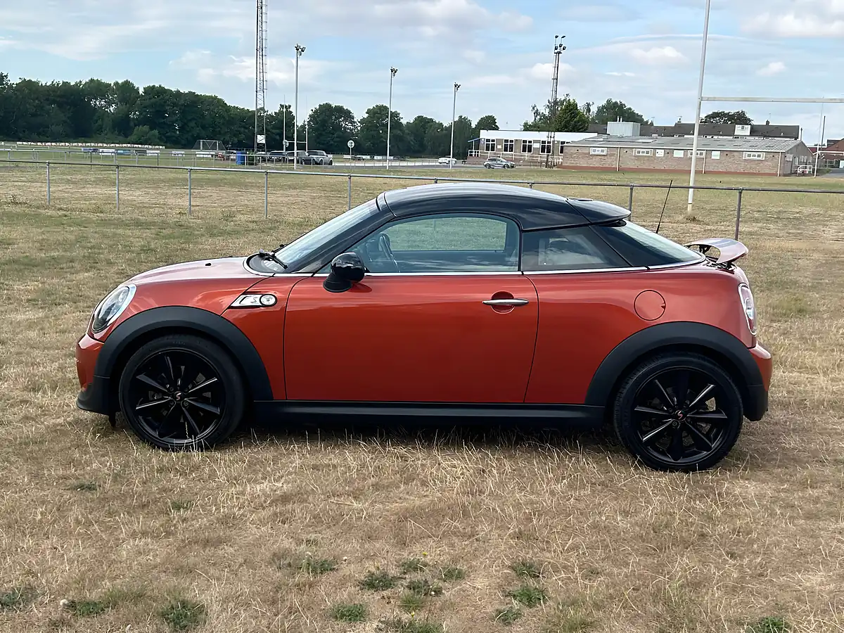 Used 2011 MINI Coupe Cooper Spice Orange Metallic - Interior and Exterior details 8