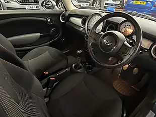 Used 2011 MINI Hatch Cooper Blue - Interior and Exterior details 17