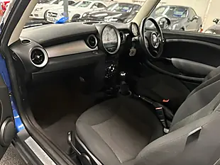 Used 2011 MINI Hatch Cooper Blue - Interior and Exterior details 6