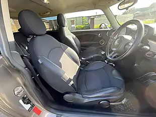 Used 2011 MINI Hatch Cooper Silver - Interior and Exterior details 11