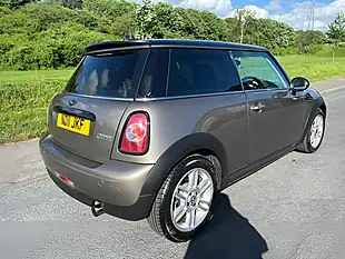 Used 2011 MINI Hatch Cooper Silver - Interior and Exterior details 2