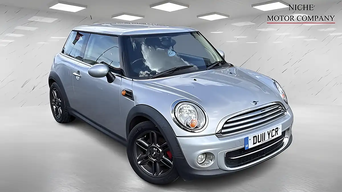 Used 2011 MINI Hatch Cooper Silver - Front View