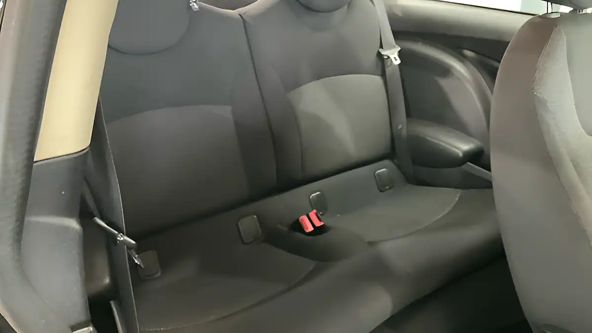 Used 2011 MINI Hatch One Black - Interior and Exterior details 10