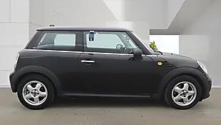 Used 2011 MINI Hatch One Black - Interior and Exterior details 5