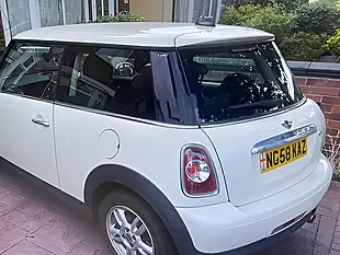 Used 2011 MINI Hatch One (pepper Pack) White - Interior and Exterior details 4