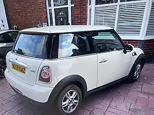 Used 2011 MINI Hatch One (pepper Pack) White - Interior and Exterior details 5