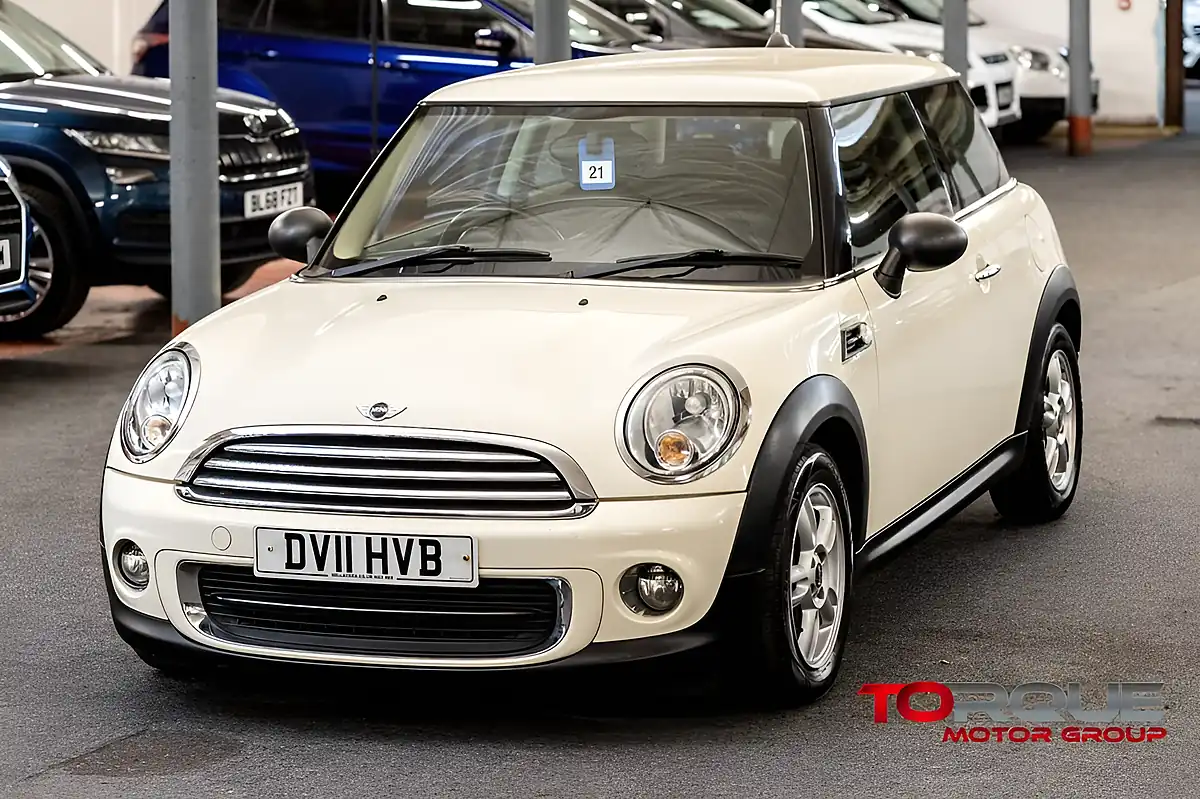 Used 2011 MINI Hatch One White - Front View