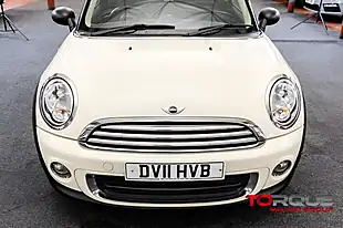 Used 2011 MINI Hatch One White - Interior and Exterior details 12