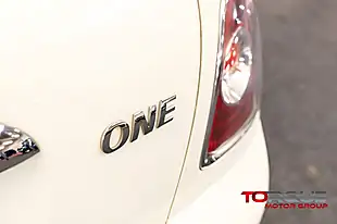 Used 2011 MINI Hatch One White - Interior and Exterior details 19