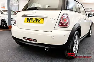 Used 2011 MINI Hatch One White - Interior and Exterior details 20