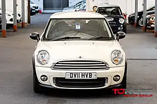 Used 2011 MINI Hatch One White - Interior and Exterior details 4