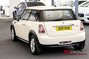 Used 2011 MINI Hatch One White - Interior and Exterior details 6