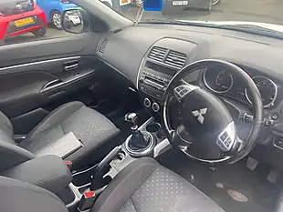 Used 2011 Mitsubishi Asx Cleartec 3 White - Interior and Exterior details 10