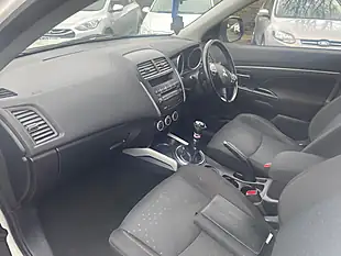 Used 2011 Mitsubishi Asx Cleartec 3 White - Interior and Exterior details 11