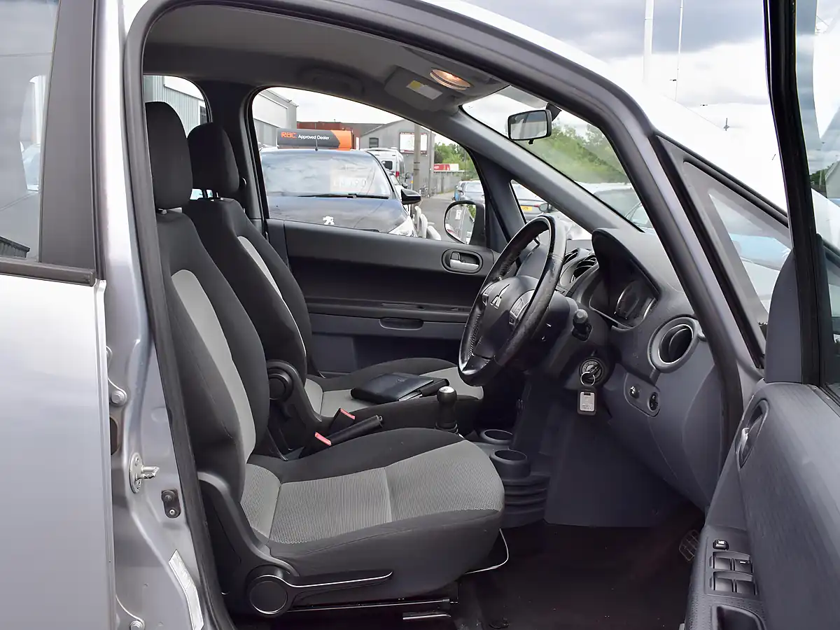 Used 2011 Mitsubishi Colt CZ2 Silver - Interior and Exterior details 10