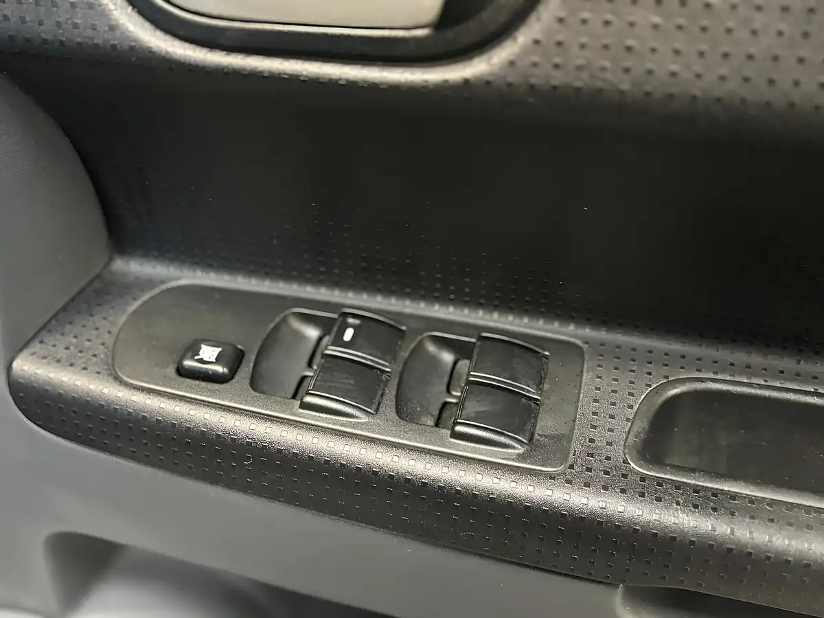 Used 2011 Mitsubishi Colt CZ2 Silver - Interior and Exterior details 12
