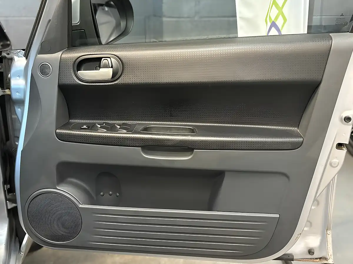 Used 2011 Mitsubishi Colt CZ2 Silver - Interior and Exterior details 13