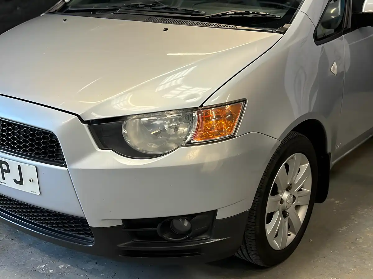 Used 2011 Mitsubishi Colt CZ2 Silver - Interior and Exterior details 17