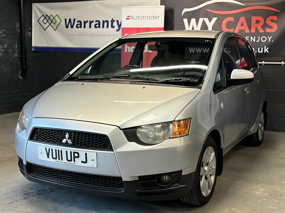 Used 2011 Mitsubishi Colt CZ2 Silver - Interior and Exterior details 3