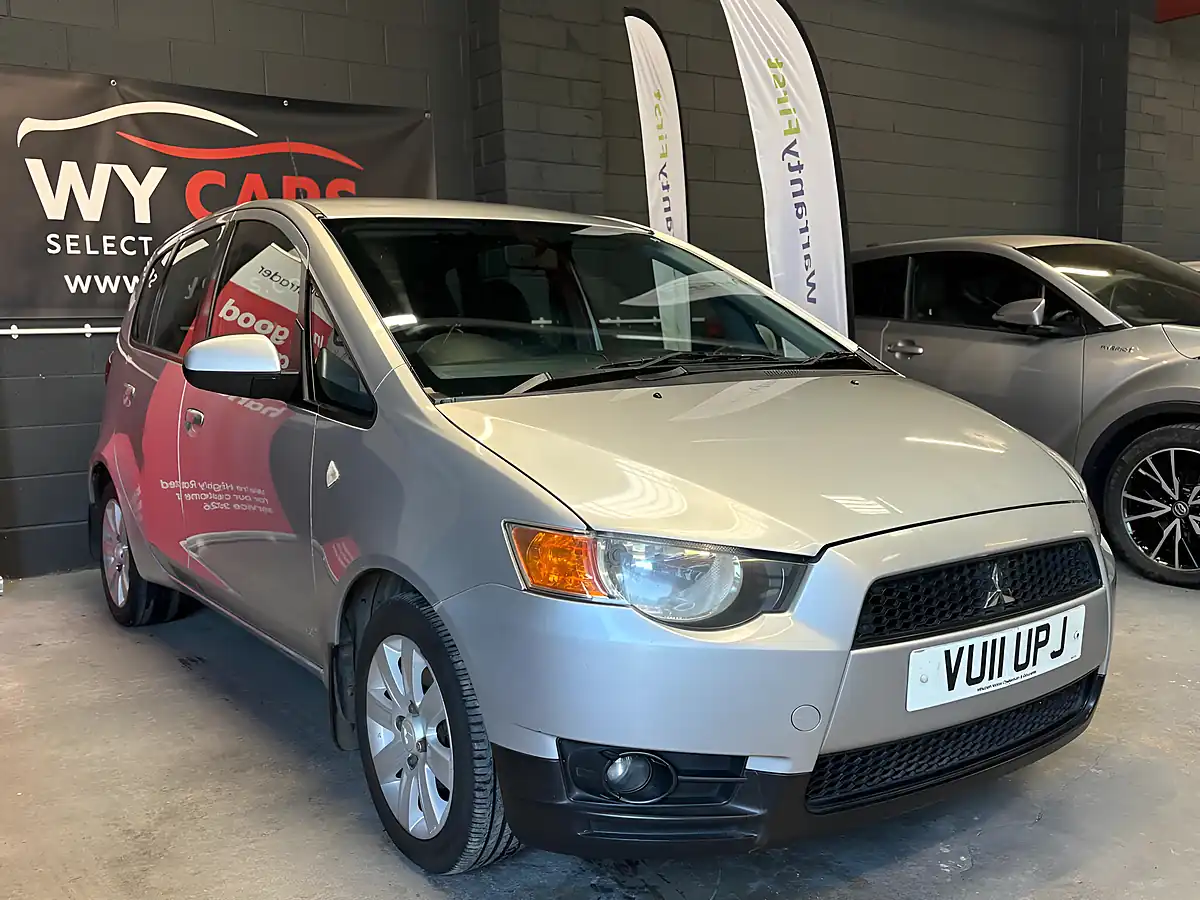 Used 2011 Mitsubishi Colt CZ2 Silver - Interior and Exterior details 5