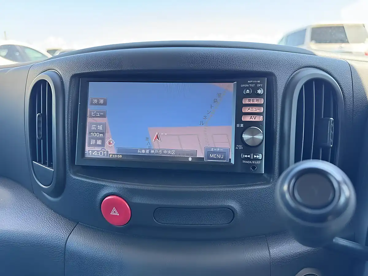 Used 2011 Nissan Cube 15X Indigo Plus Plasma White - Interior and Exterior details 14